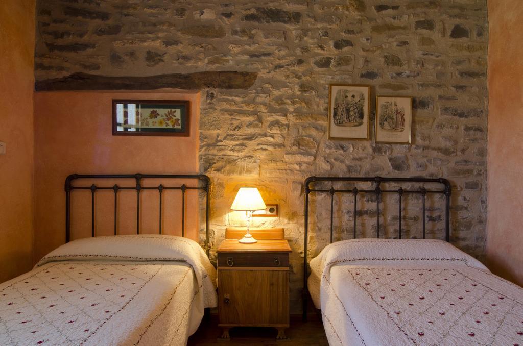 Casa Mur De Alujan Tierrantona Room photo